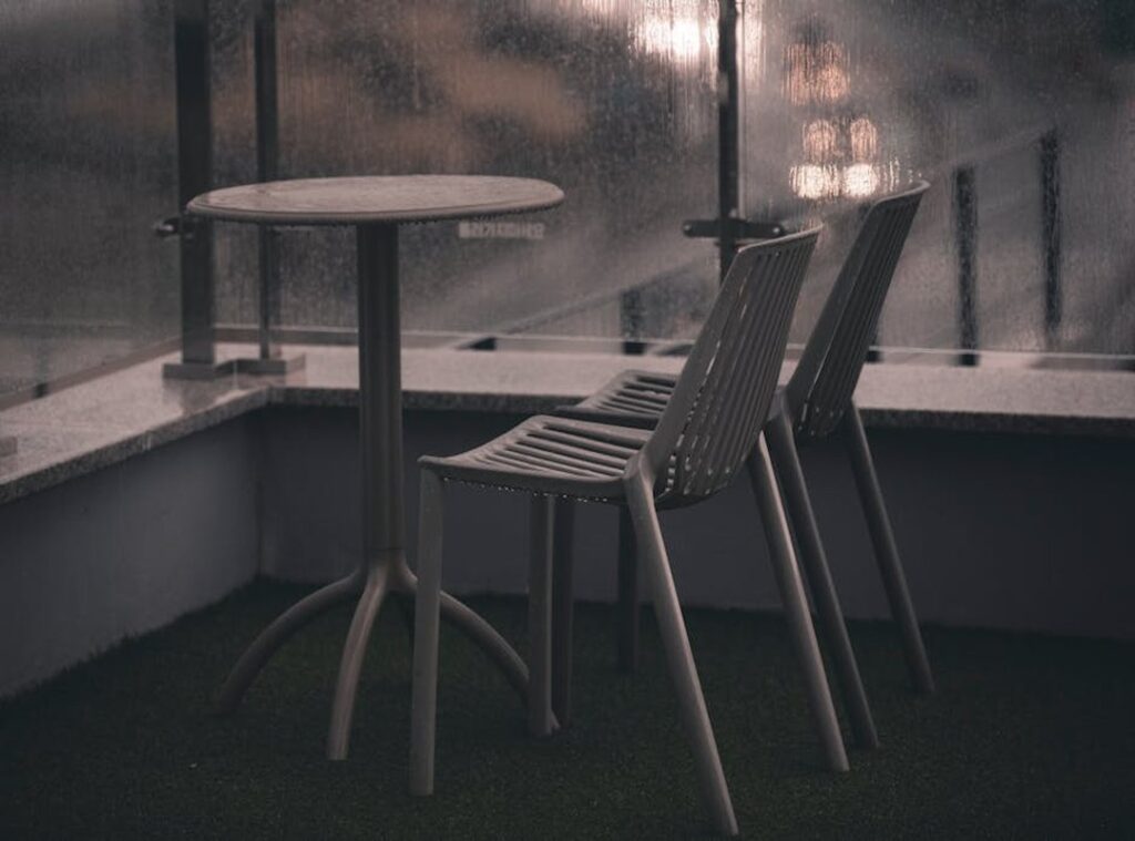 outdoor furniture small yards