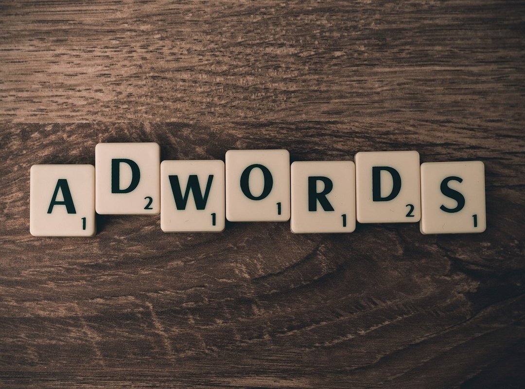 Navigating Online Content Safely and Verifying Sources